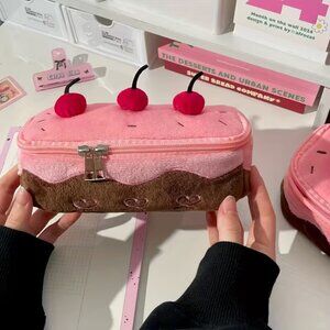 Strawberry Cake w/Cherries Cosmetic Makeup Bag (BRAND-NEW & SO CUTE!)